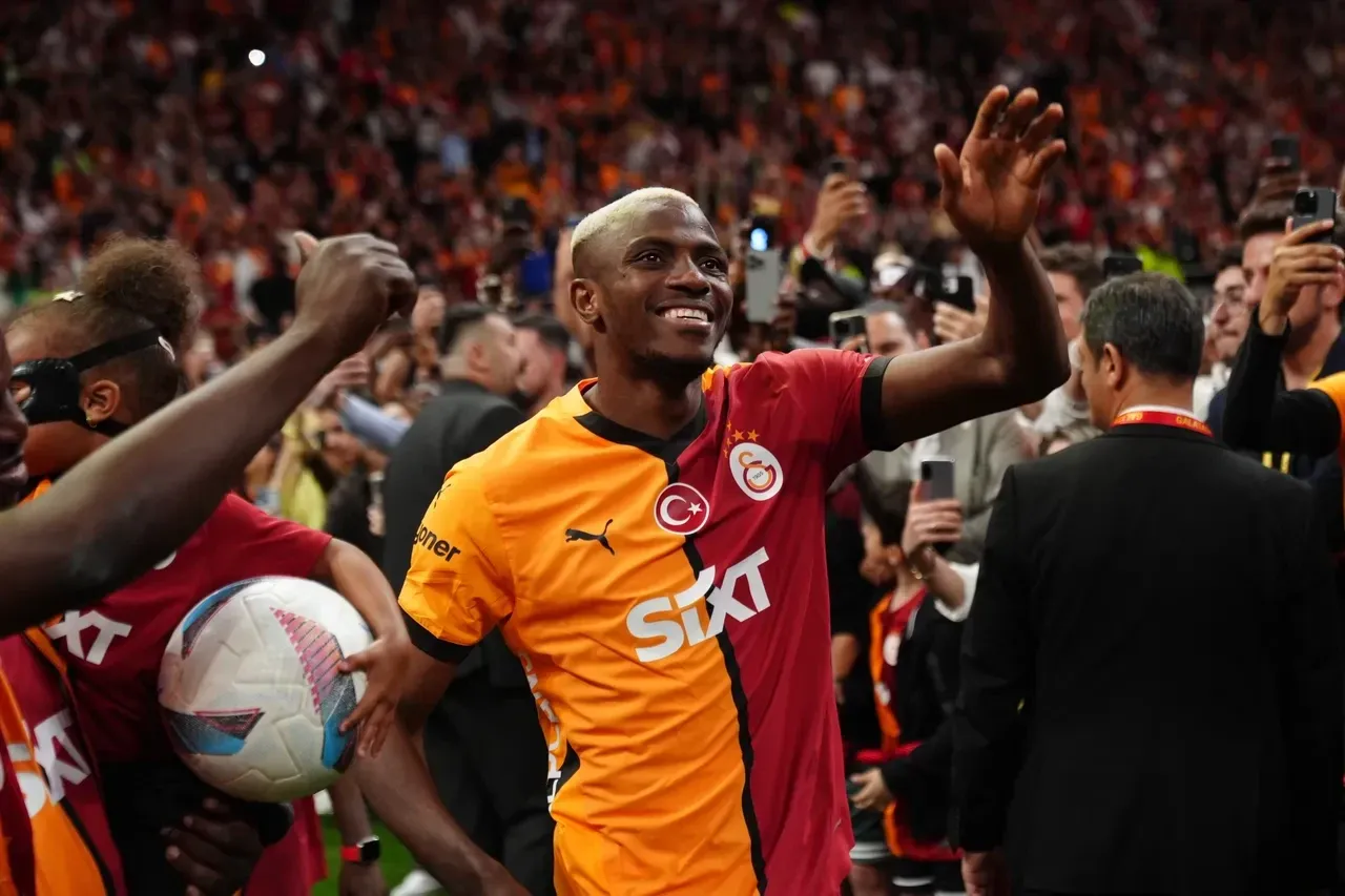 Osimhen Galatasaray'da kalacak mı? Transferde en büyük engel