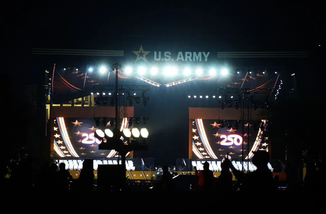Trump’tan protestoculara gözdağı! ABD ordusunu göklere çıkardı