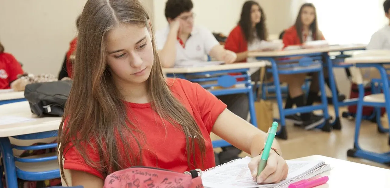 3 dersten kalınca sınıfta kalınır mı? Karneler bu hafta verilecek