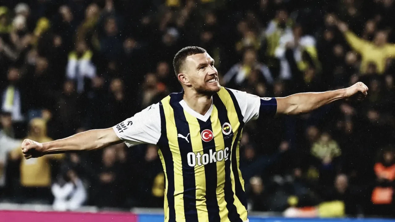 Edin Dzeko'nun transferi duyuruldu: Fenerbahçe'den sonra maaşında yarı yarıya düşüş! 