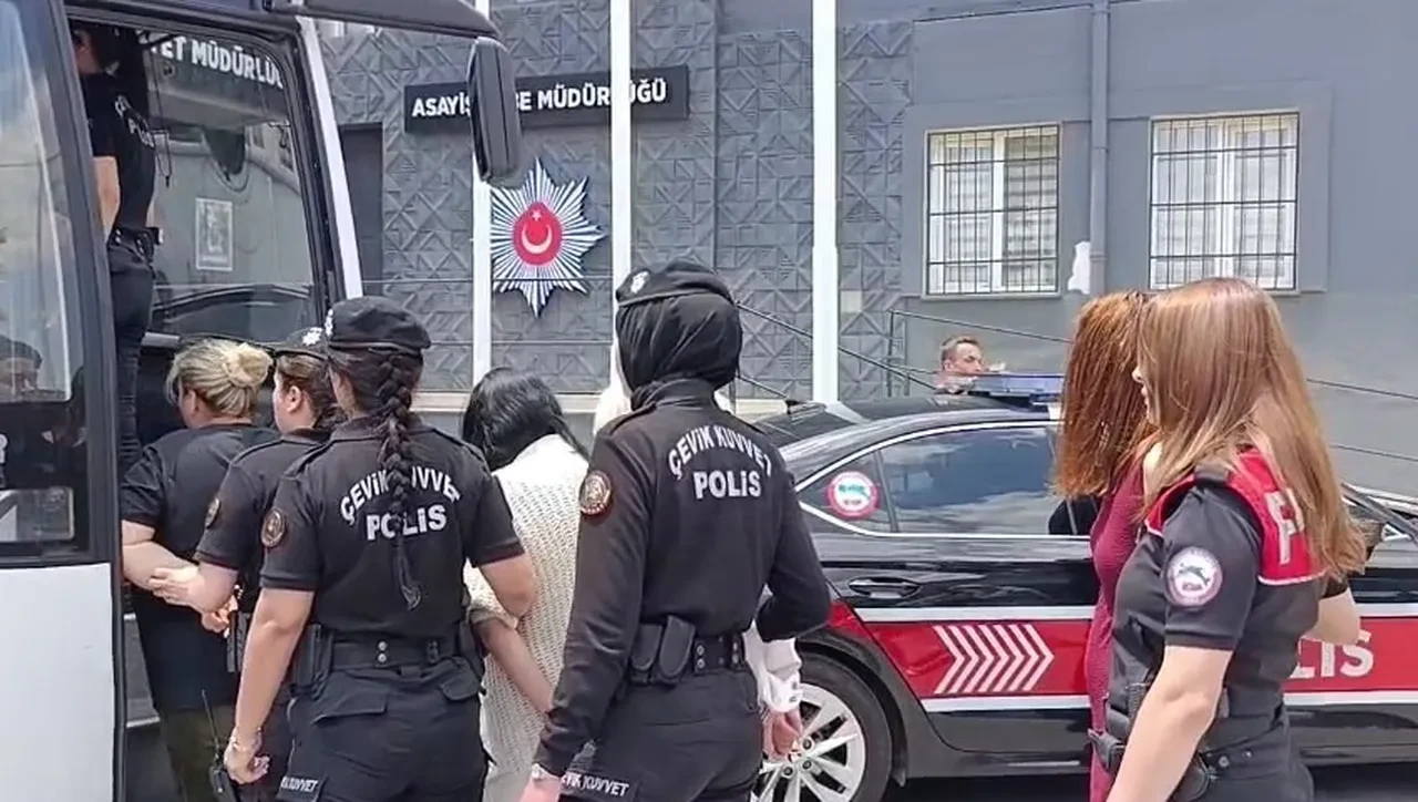 Fuhuş operasyonunda şoke eden detaylar! Sosyal medya kontrolü olmadan giriş yok