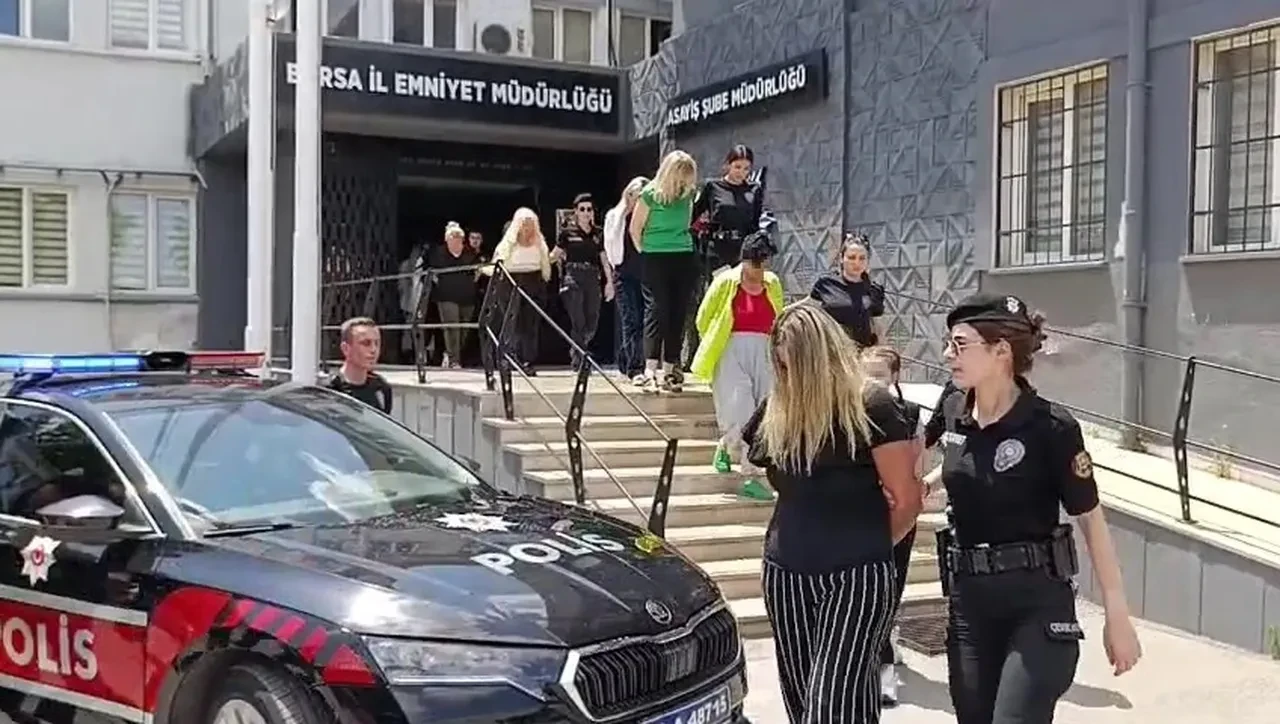 Fuhuş operasyonunda şoke eden detaylar! Sosyal medya kontrolü olmadan giriş yok