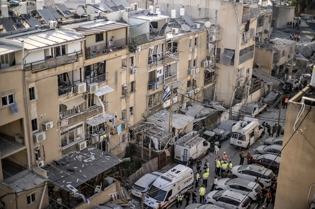 İran, gece boyu füze yağdırdı! İsrail sokaklarında büyük yıkım: Gün ağarınca ortaya çıktı