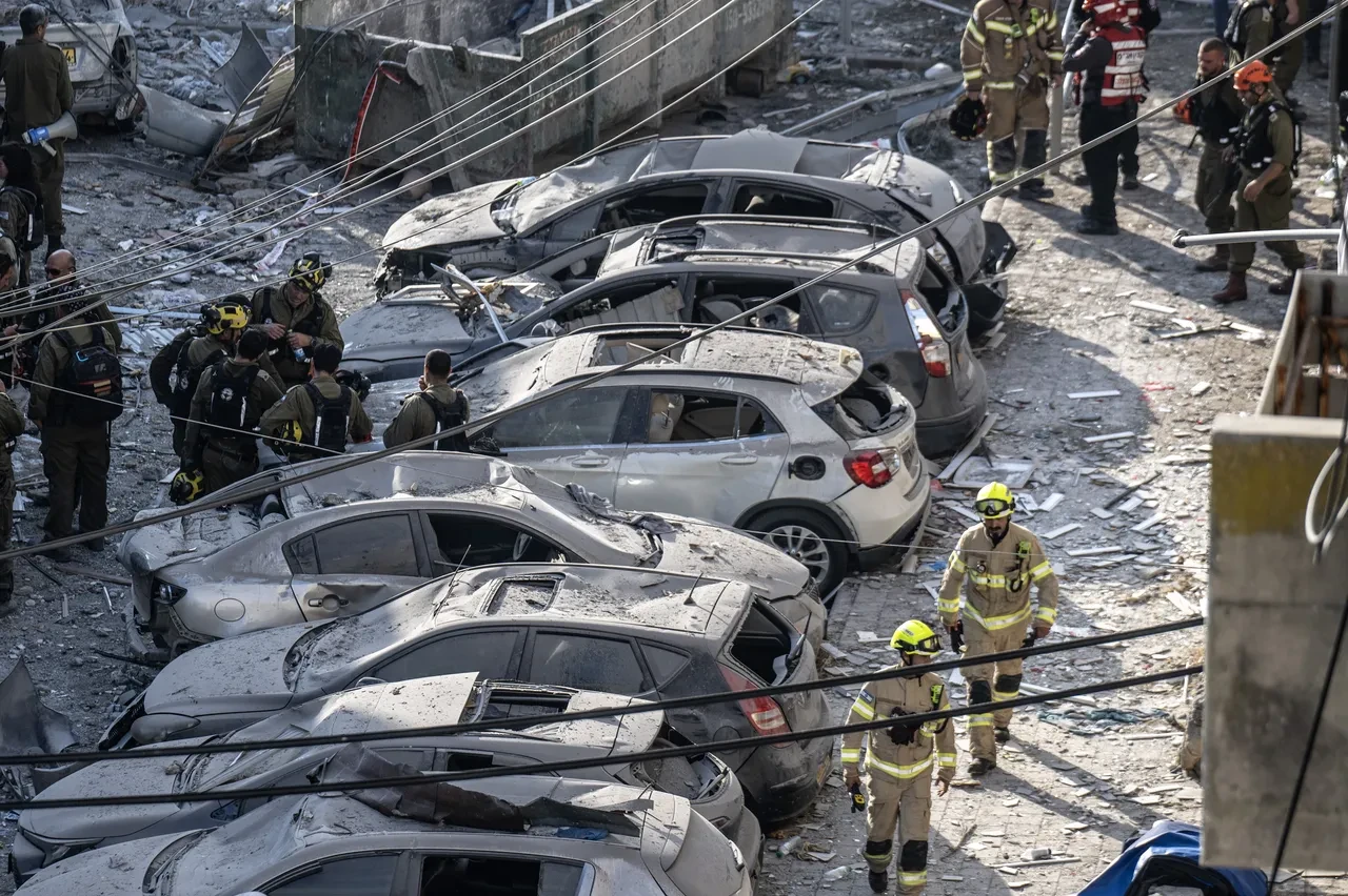 İran, gece boyu füze yağdırdı! İsrail sokaklarında büyük yıkım: Gün ağarınca ortaya çıktı
