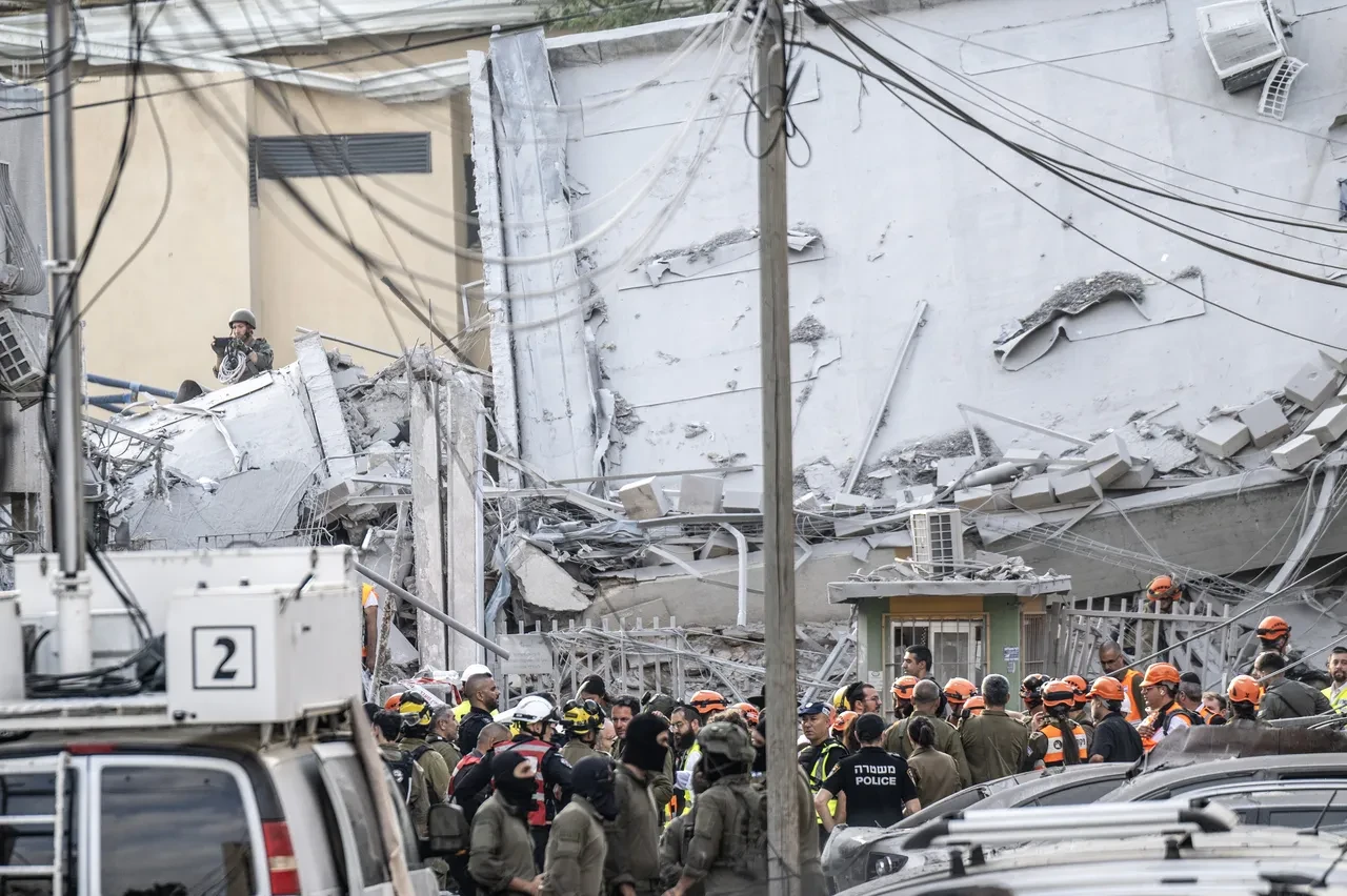 İran, gece boyu füze yağdırdı! İsrail sokaklarında büyük yıkım: Gün ağarınca ortaya çıktı