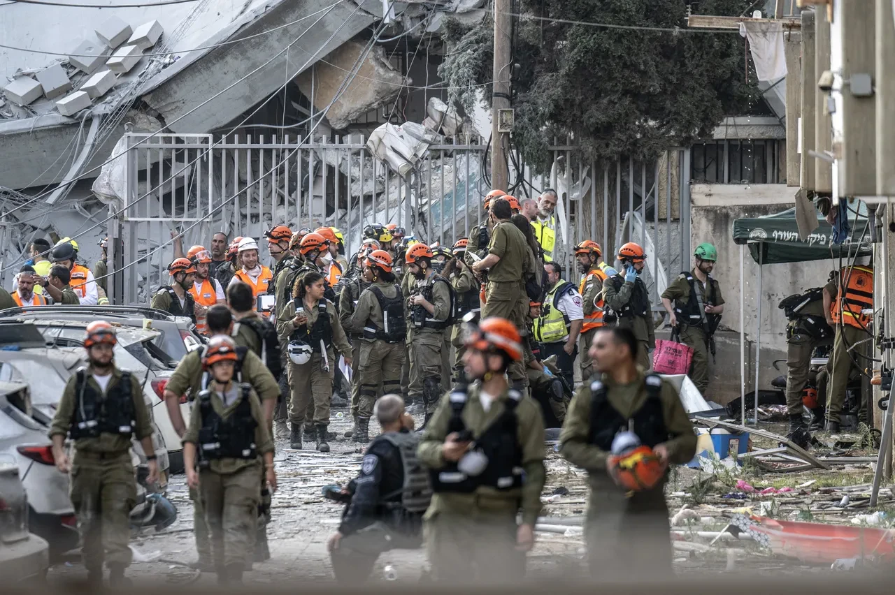 İran, gece boyu füze yağdırdı! İsrail sokaklarında büyük yıkım: Gün ağarınca ortaya çıktı