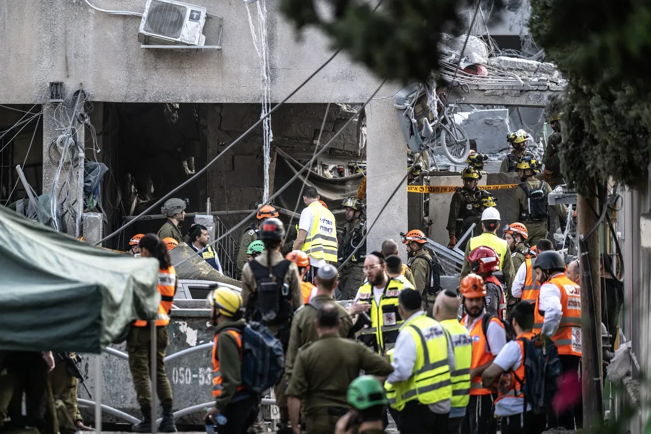 İran, gece boyu füze yağdırdı! İsrail sokaklarında büyük yıkım: Gün ağarınca ortaya çıktı