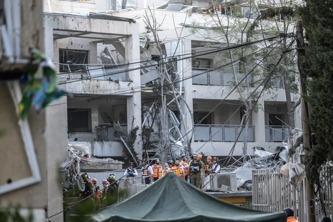 İran, gece boyu füze yağdırdı! İsrail sokaklarında büyük yıkım: Gün ağarınca ortaya çıktı