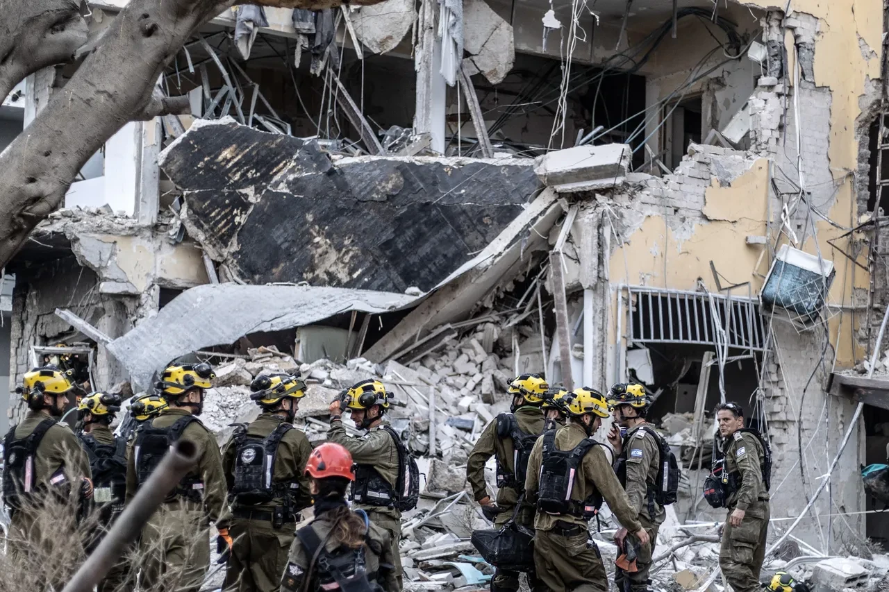 İran, gece boyu füze yağdırdı! İsrail sokaklarında büyük yıkım: Gün ağarınca ortaya çıktı