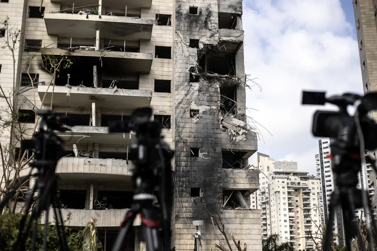 İran, gece boyu füze yağdırdı! İsrail sokaklarında büyük yıkım: Gün ağarınca ortaya çıktı
