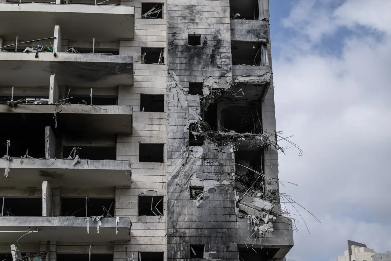 İran, gece boyu füze yağdırdı! İsrail sokaklarında büyük yıkım: Gün ağarınca ortaya çıktı