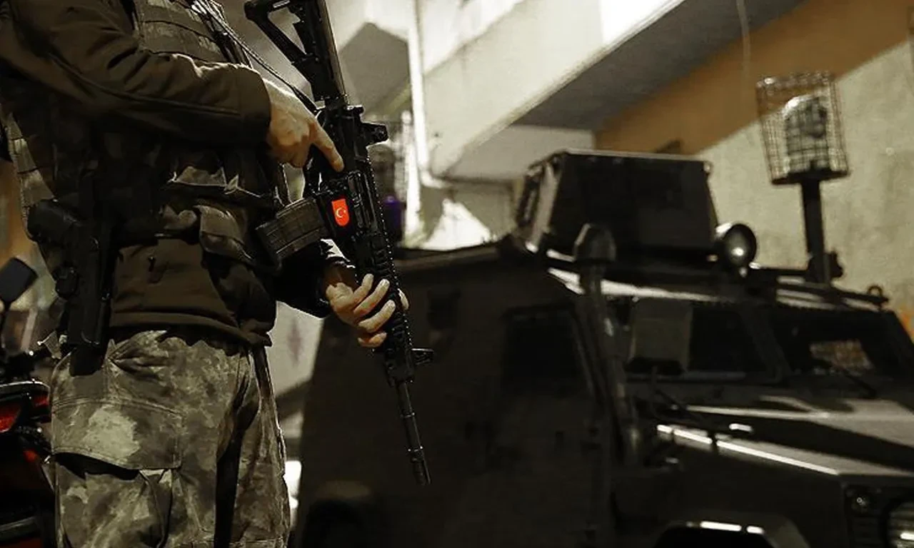 İstanbul'da DEAŞ operasyonu! Çok sayıda gözaltı var