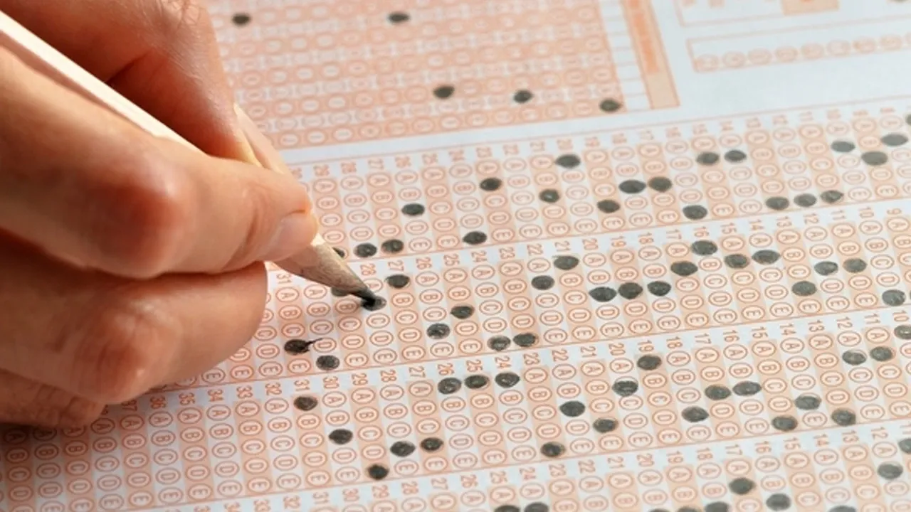 MEB 2025 AGS ne zaman yapılacak? Akademi Giriş Sınavı giriş belgeleri araştırılıyor