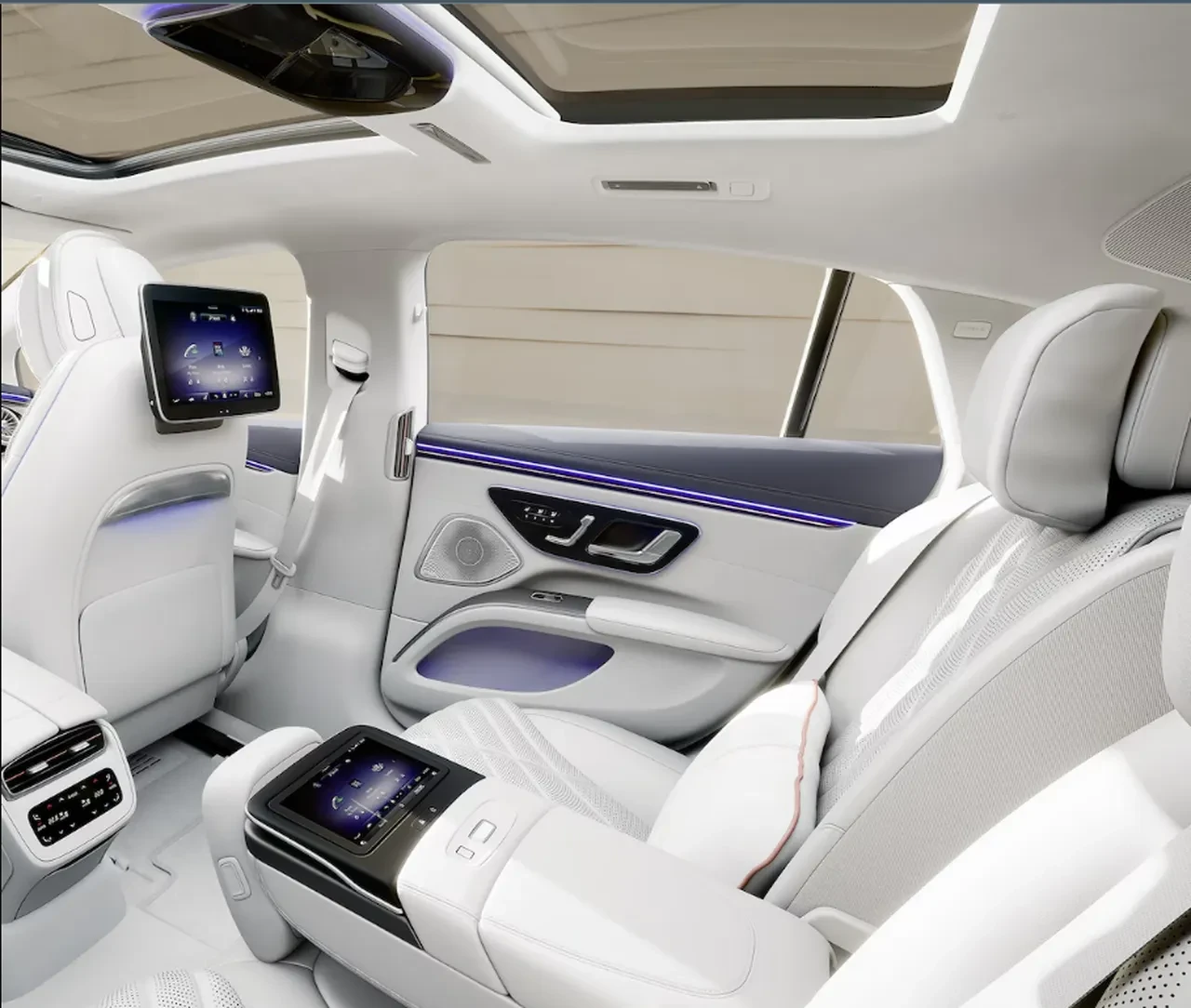 Mercedes yaptı yapacağını! Kara Şimşek gerçek oldu