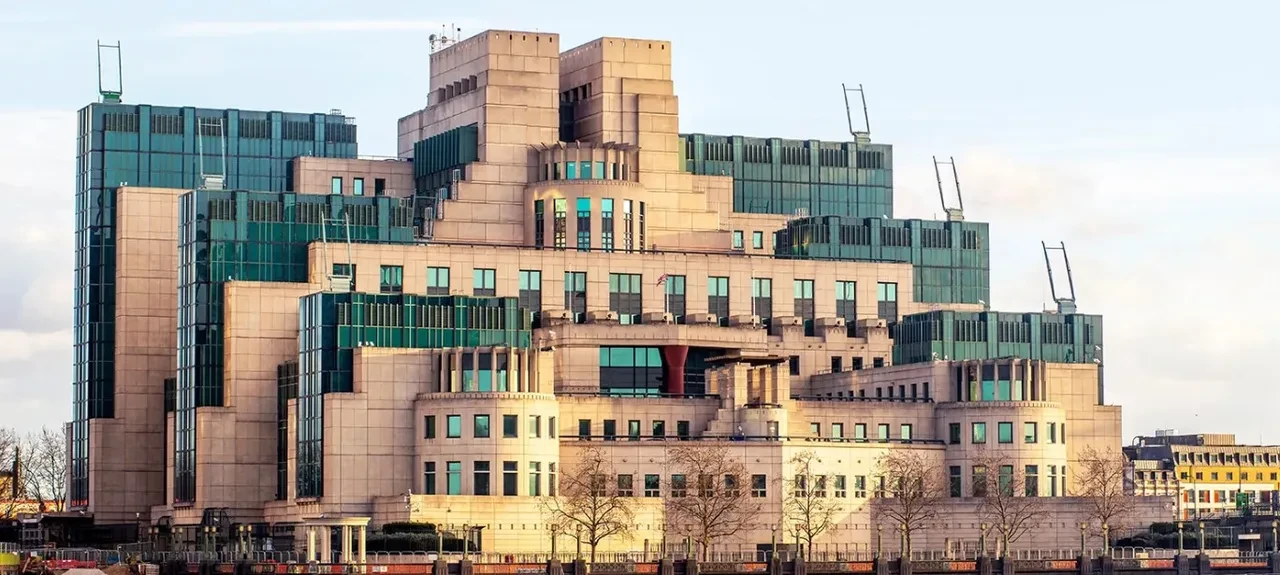 MI6 tarihinde dönüm noktası: İstihbaratın başına kadın atandı