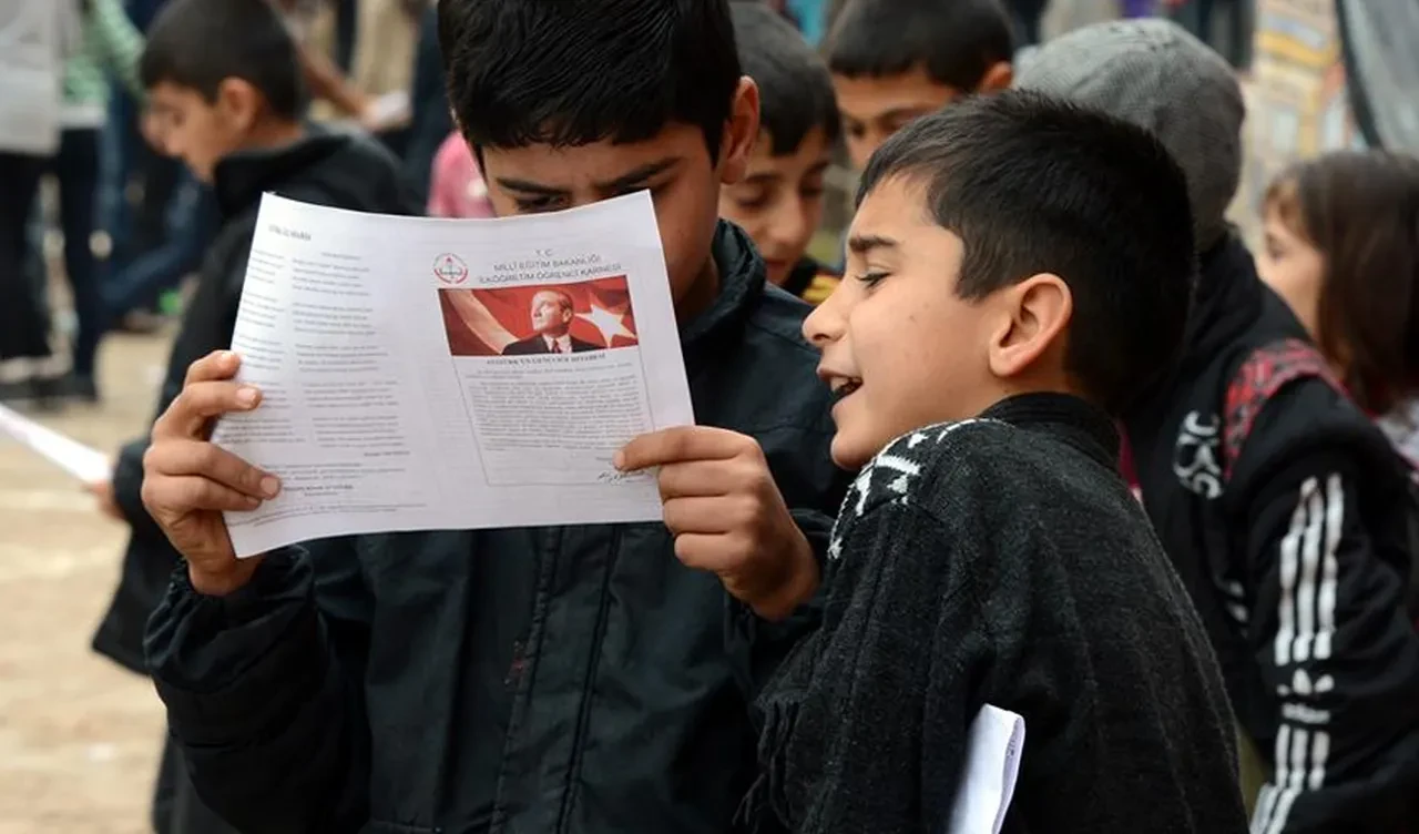 Milyonlarca öğrenci için geri sayım başladı! Okullarda son ders zili 20 Haziran'da çalacak