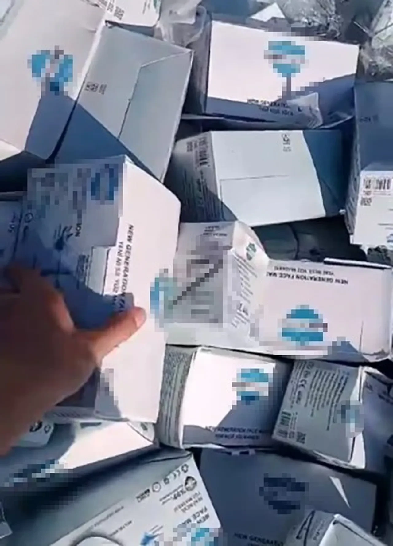 Çöpteki maskeler gündem oldu, Sağlık Bakanlığı devreye girdi