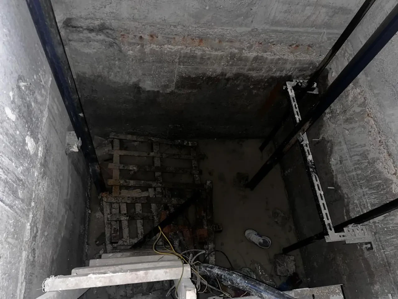 İnşaatında elektrik akımına kapılan müteahhit hayatını kaybetti