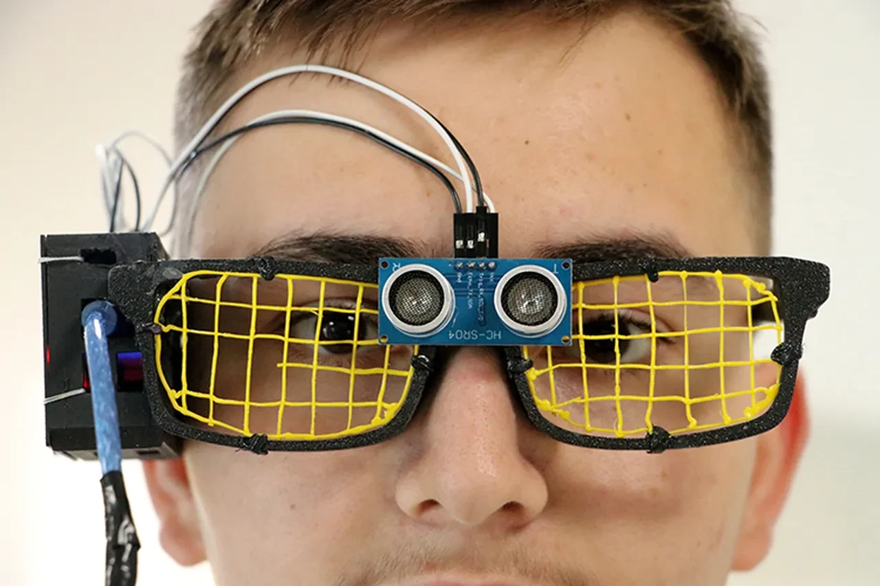 Liseli öğrencilerden görme engellilerin günlük hayatını kolaylaştıracak buluş