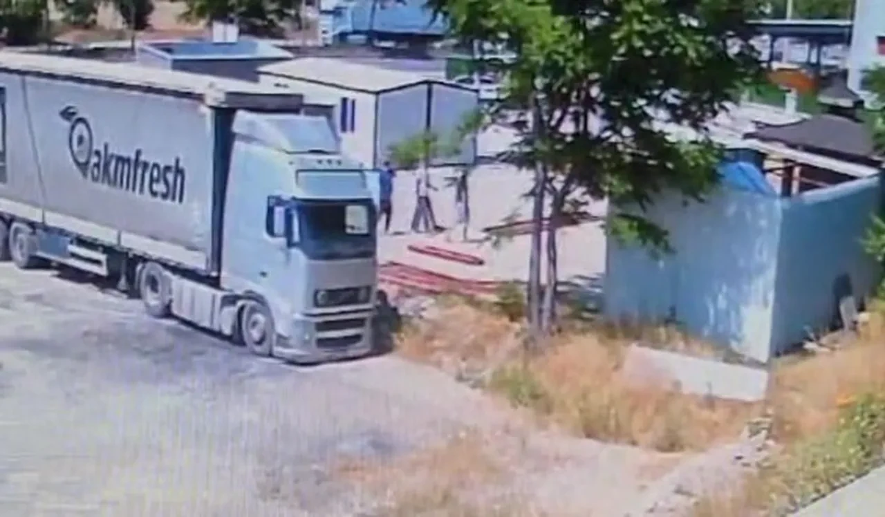 'Pes' dedirten olay! Arkadaşının iş yerini soyup, ticarete atıldı