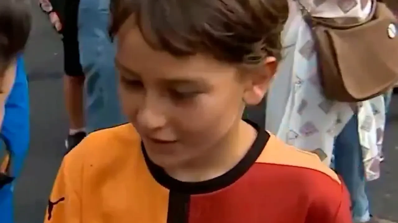 Portekiz'deki protestolara damga vurdu! Galatasaraylı çocuk verdiği cevapla gündem oldu