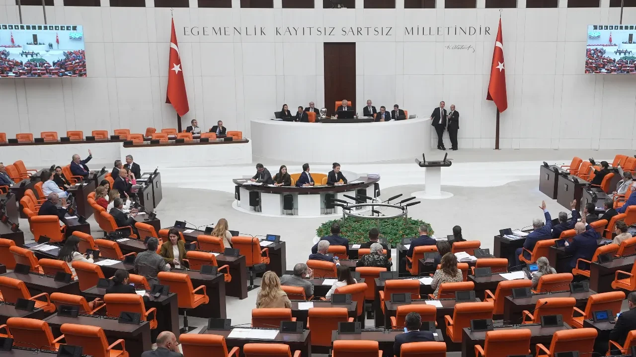 Son dakika | TBMM tezkereyi kabul etti: İsrail'in İran'a saldırıları kınandı