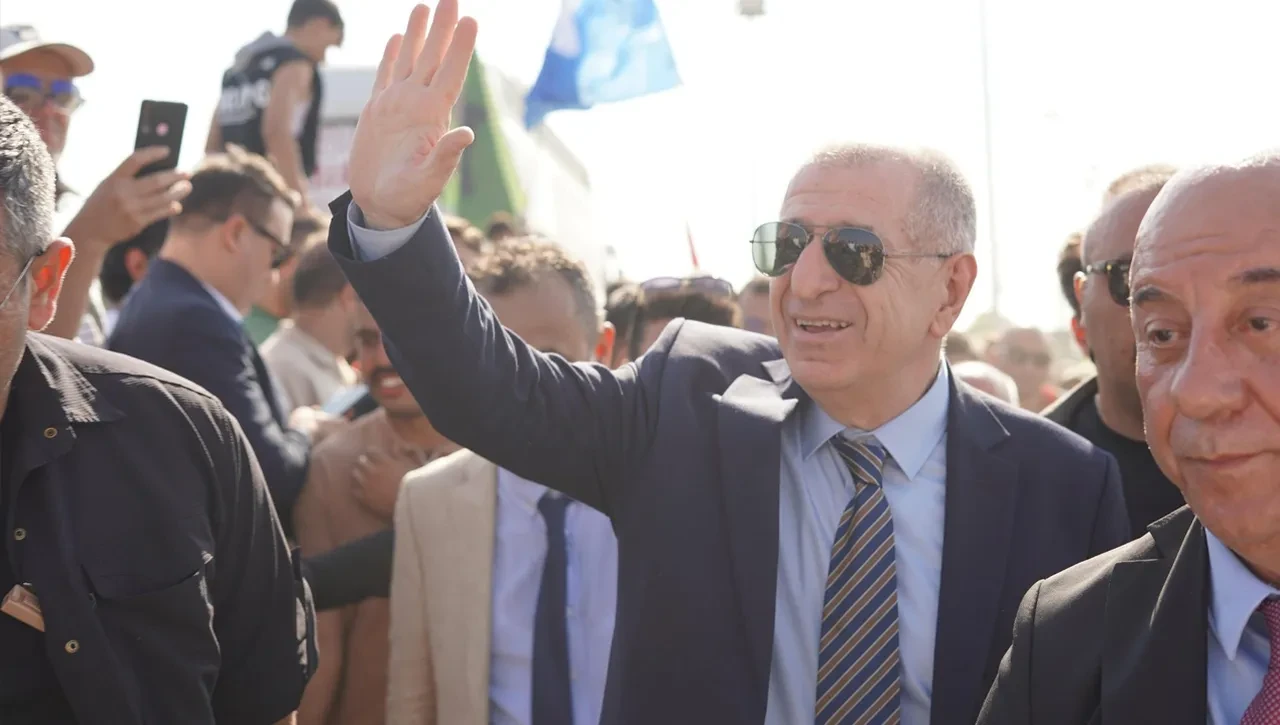 Ümit Özdağ'ın namaz kılmasına izin verilmedi mi? Açıklama geldi