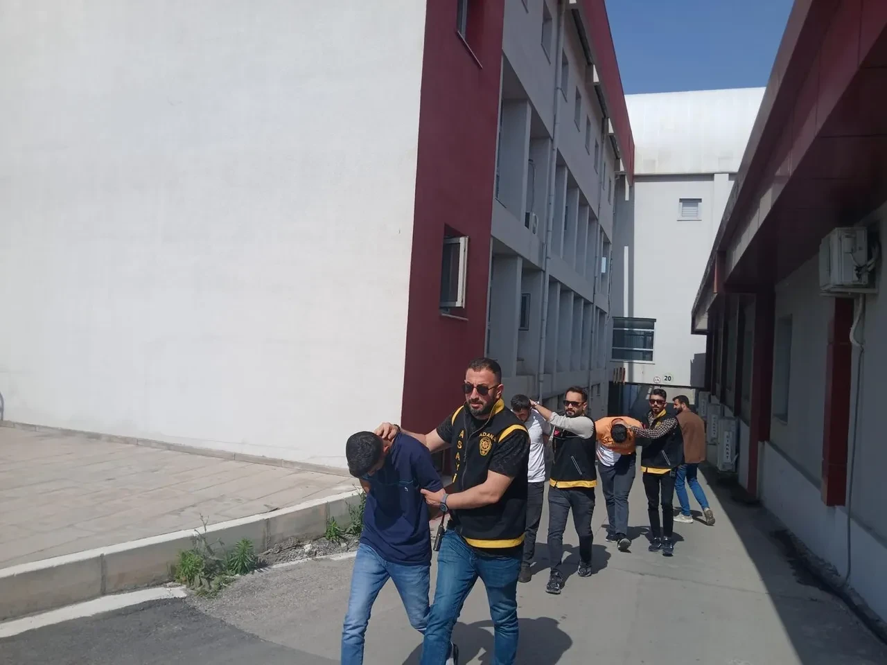 Adana'da kahreden olay! Ağabeyi kavga etti, kardeşi öldürüldü 