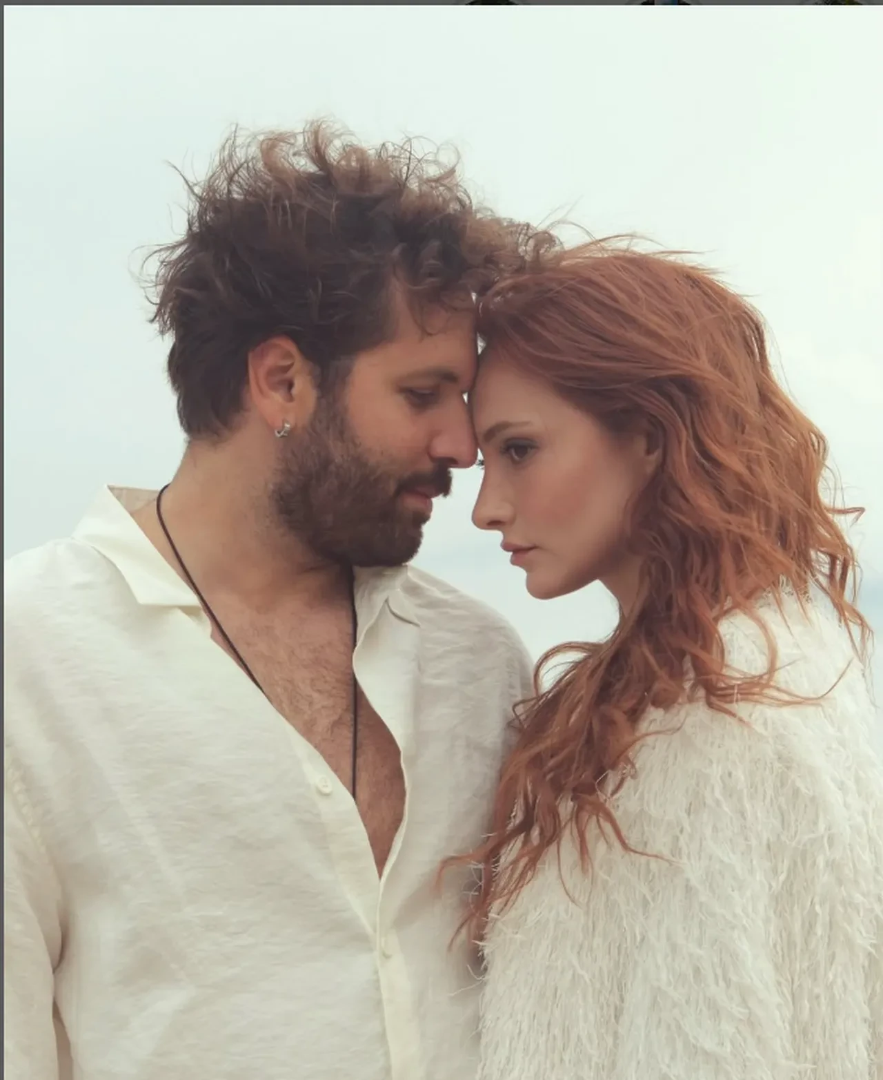 Başak Gümülcinelioğlu, bebeğinin cinsiyetini açıkladı