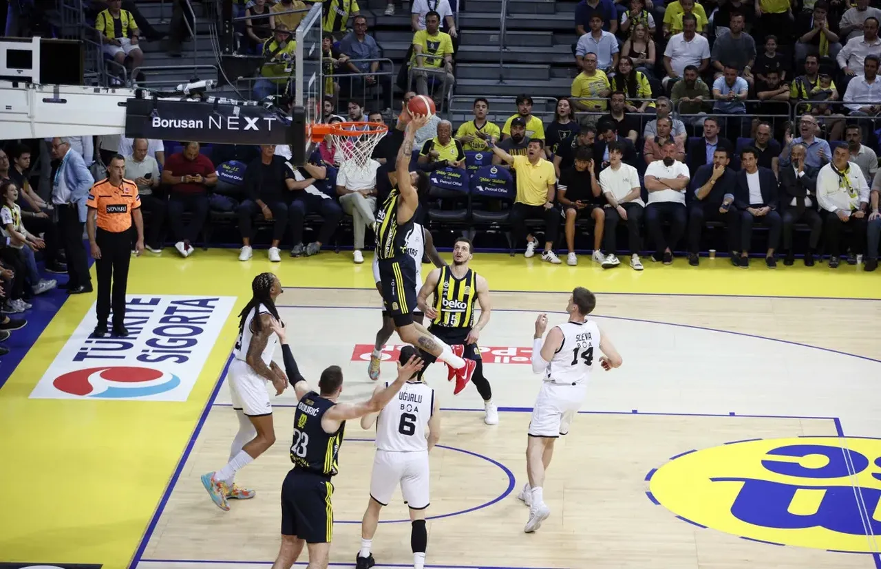 Fenerbahçe Beşiktaş maç sonucu kaç kaç? Sarı lacivertliler farklı geçti