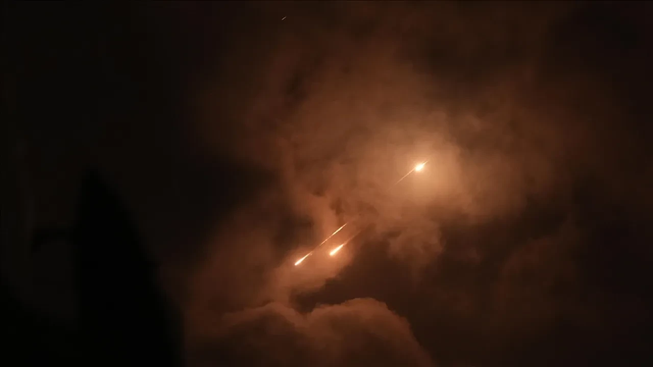 İsrail jetleri Devrim Muhafızları Ordusu'na bağlı üniversiteyi vurdu