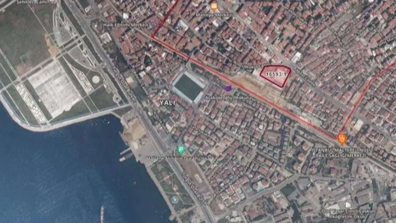 İstanbul'daki denize komşu dev arsa bugün satılıyor