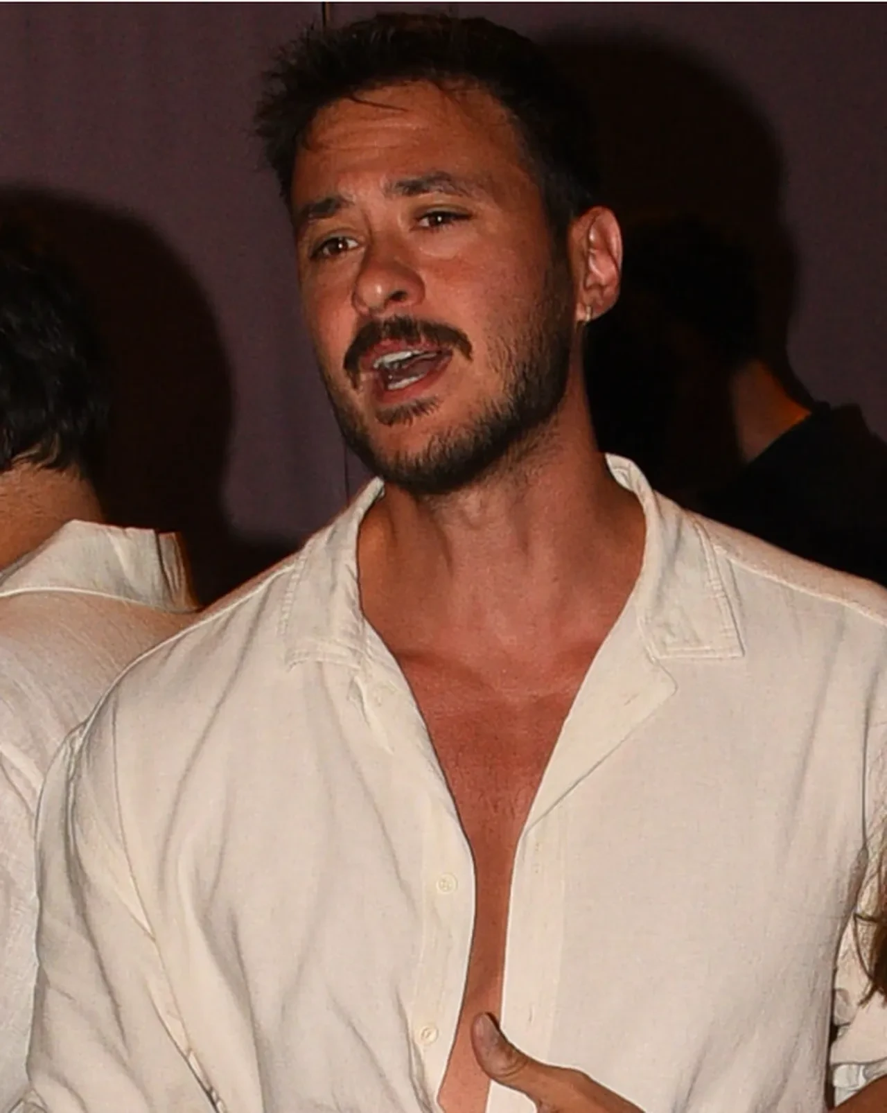 Pelin Akil Bodrum'da, Anıl Altan ise muhabirlerden kaçıyor 