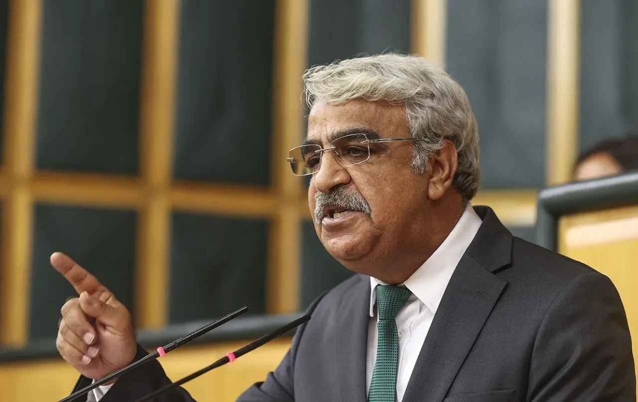 Sırrı Süreyya Önder'in yerine kimin geleceği belli oldu! İşte İmralı heyetinin yeni üyesi