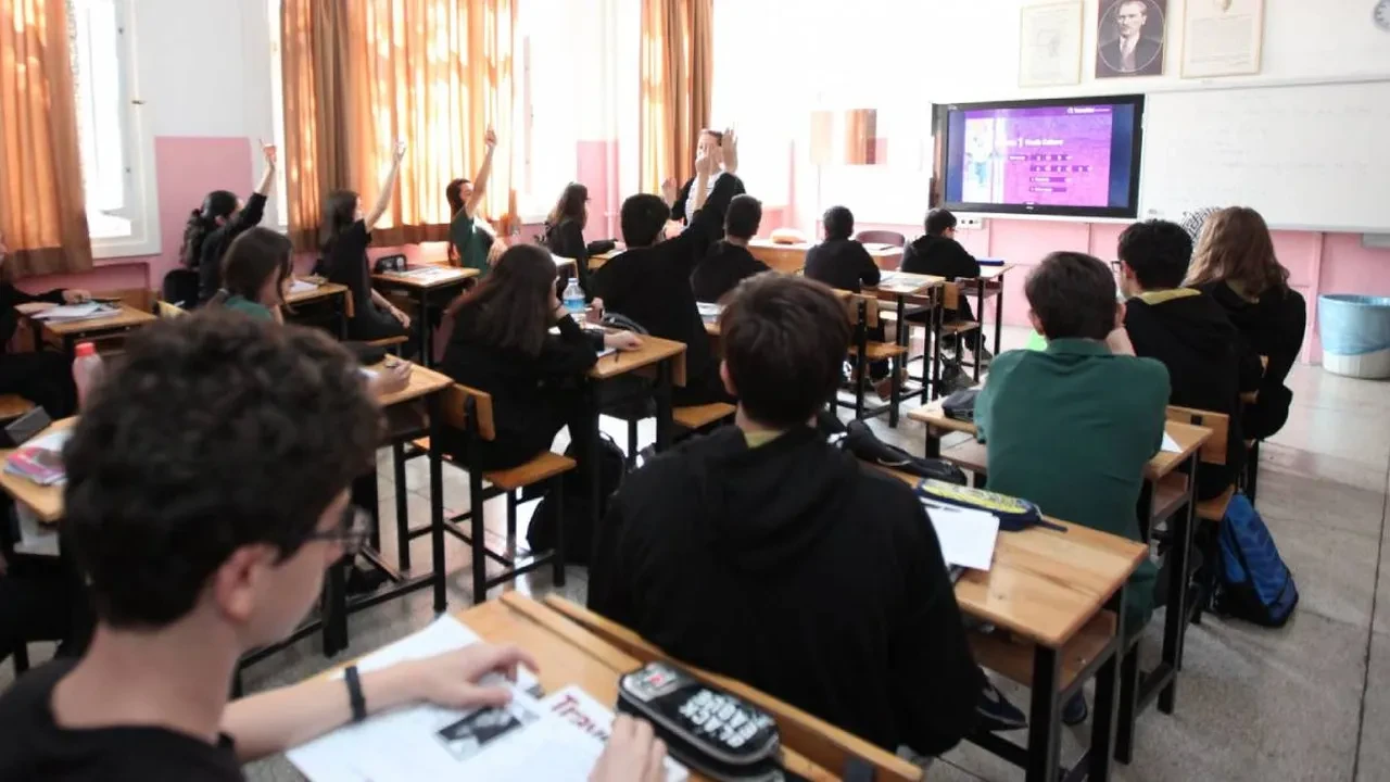 Sorumluluk sınavına kimler girmek zorunda? Ortalama ile geçince sorumluluğa giriliyor mu?