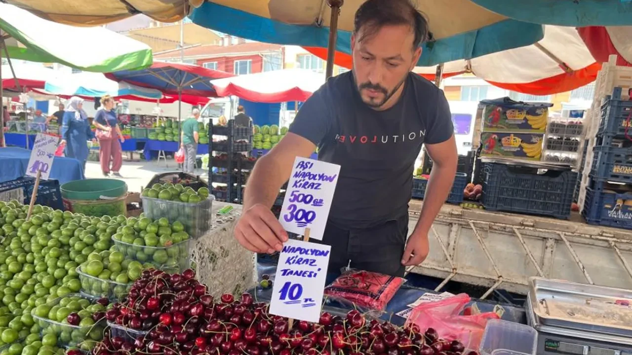Tanesi 10 TL'ye satılan kiraz gündem olmuştu... O esnaf konuştu