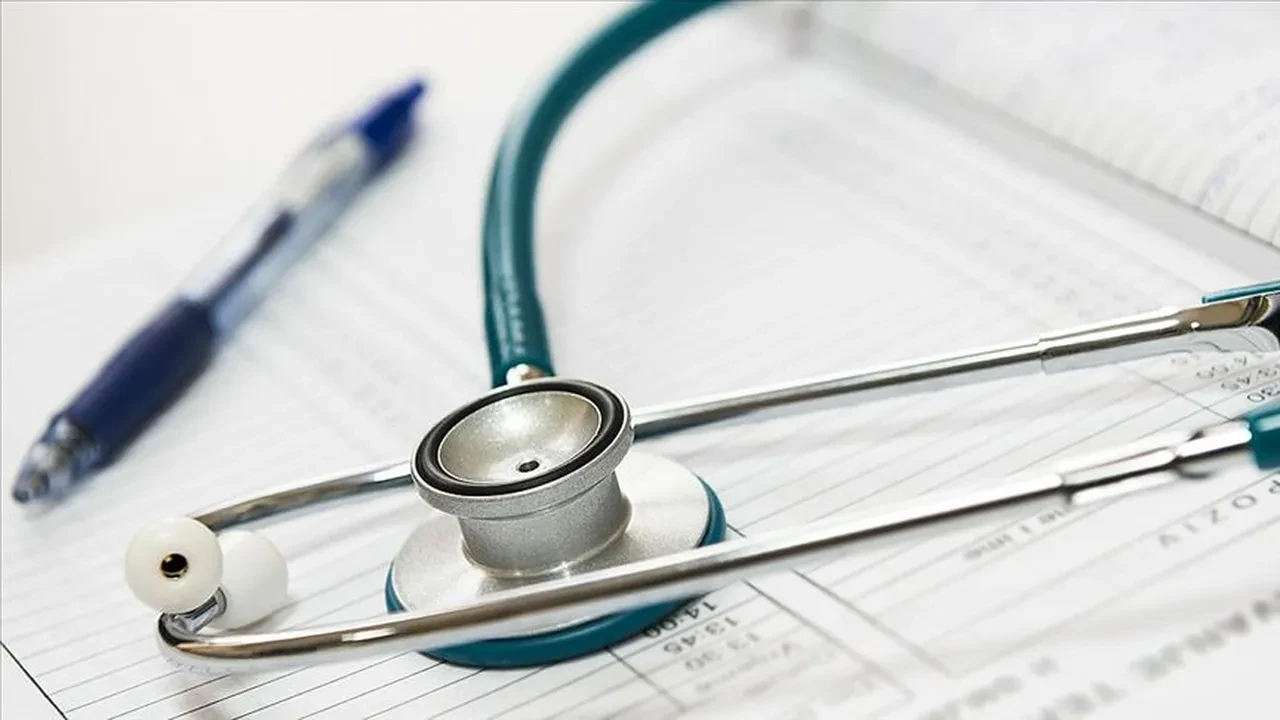 Ücretli sağlık raporlarında yeni dönem: Ödeme ve başvuru şartları belli oldu