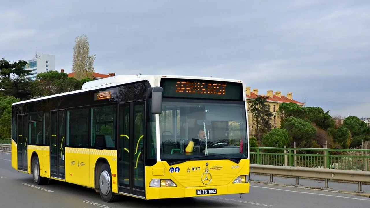 21-22 Haziran İstanbul'da metrobüs, otobüs, metro ücretsiz mi? Milyonlarca öğrenci YKS'ye girecek