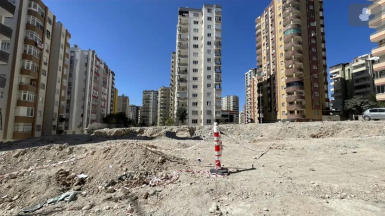 6 Şubat'ta Ekim Apartmanında 42 kişi ölmüştü! Müteahhitlere ceza yağdı!