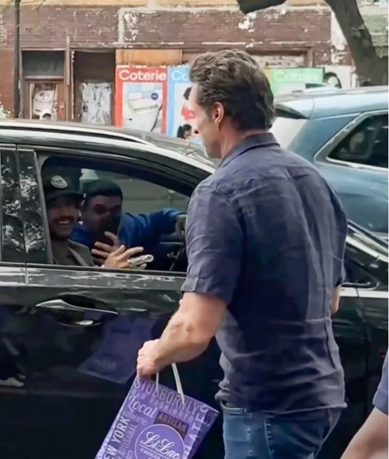 Hugh Jackman, hayranlarından bakın nasıl kaçtı