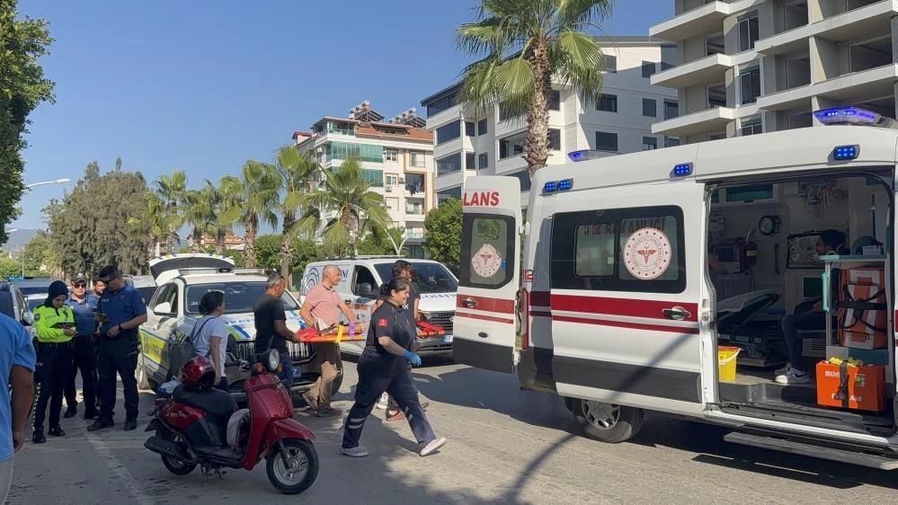 Gazipaşa'da baba-kız motosiklet kazasında yaralandı!