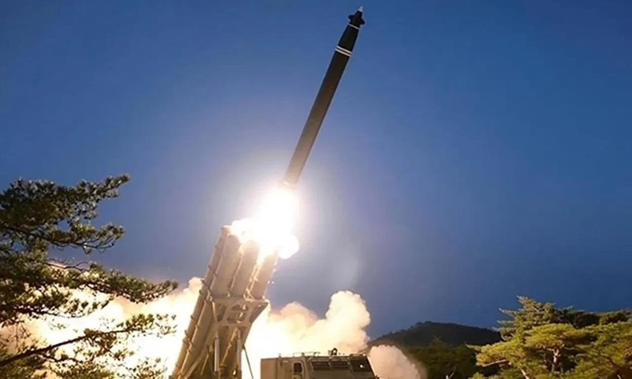 Kuzey Kore roketleri ateşledi: Ezici şekilde karşılık verilecek