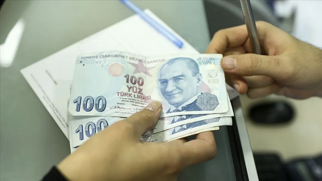 Arefe günü bankalar açık mı belli oldu! Bankada işlem yapacaklar dikkat