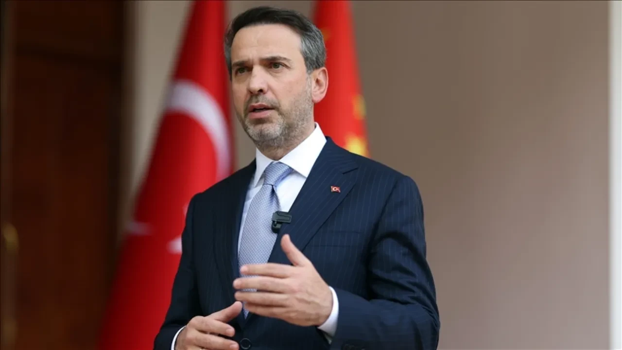 Bakan Bayraktar, enerjide dev ortaklığı açıkladı
