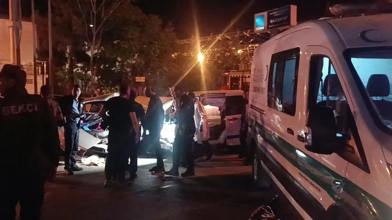 Bir aile darmadağın oldu! Gaziantep'teki feci kazanın görüntüsü ortaya çıktı