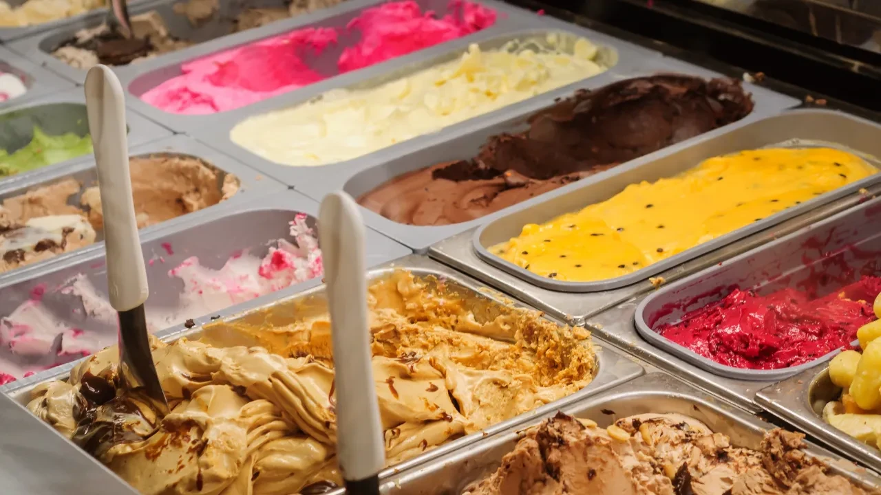 Dondurma yerken dikkat! Bu tadı alıyorsanız hastanelik olabilirsiniz