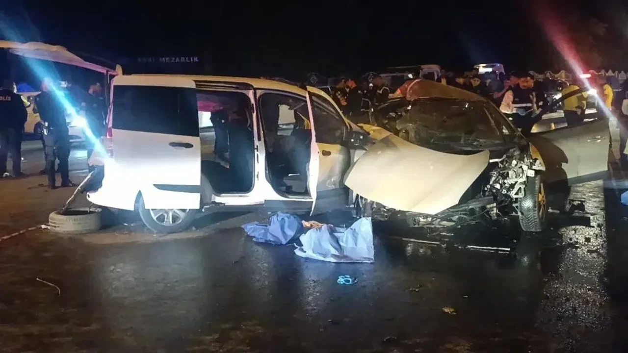 Gaziantep’te feci kaza: 2’si çocuk 5 kişi hayatını kaybetti!
