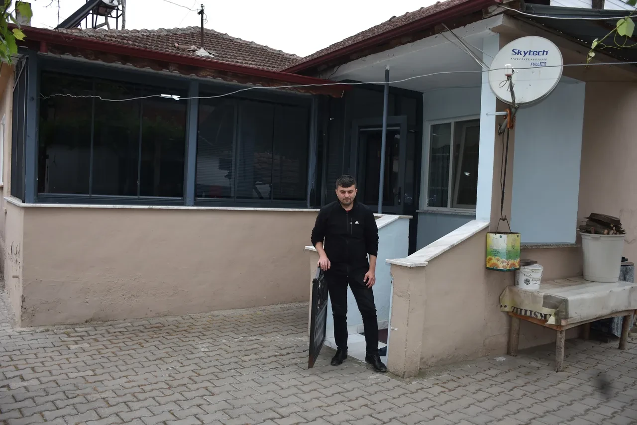 Görmeden engelleri aştı, birikimlerini kitap haline getirdi