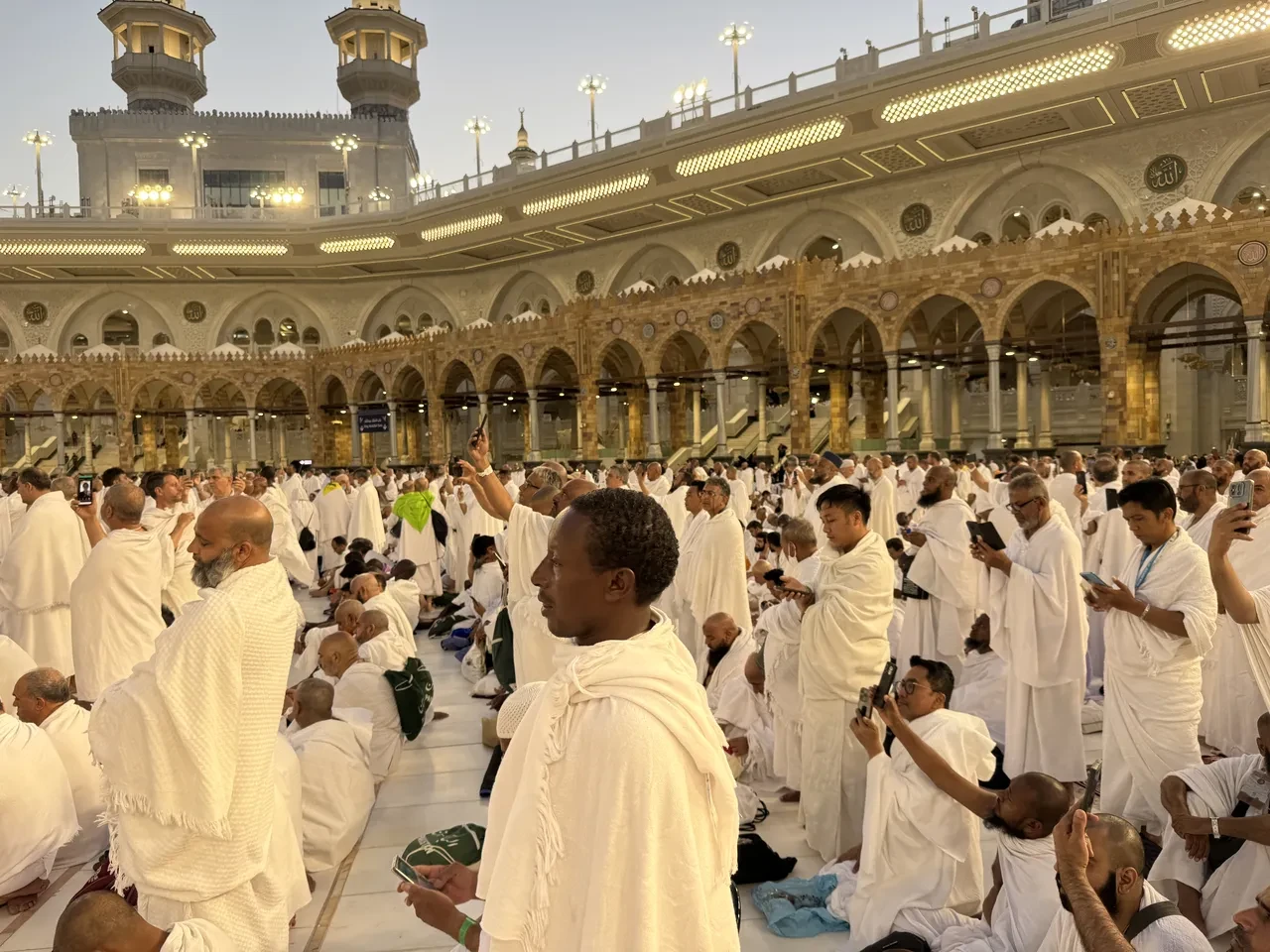 Hacda sıkı denetim: On binlerce kişi Mekke’ye alınmadı