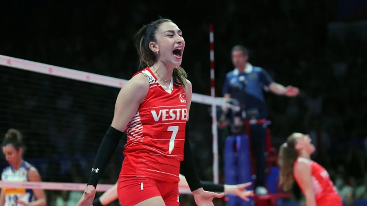 Hande Baladın kimdir? Fenerbahçe yılın transferini duyurdu